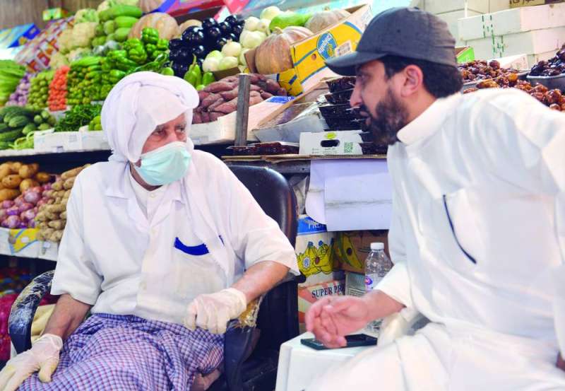 
الزميل غانم السليماني مع أبورائد في لقاء سابق
