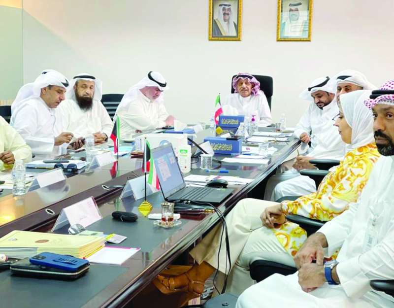 جانب من الاجتماع بين ديوان حقوق الإنسان و«الجهاز المركزي»