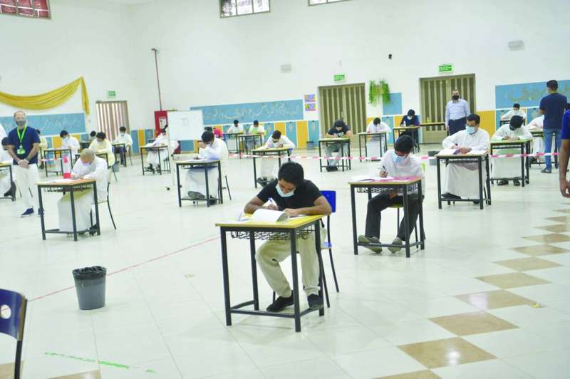 الاختبارات الورقية... بالاشتراطات الصحية
