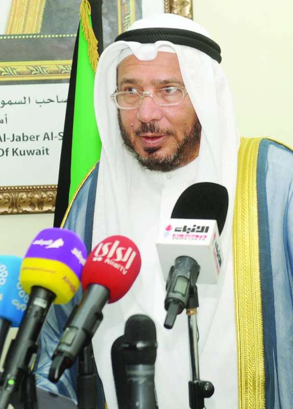  المعتوق متحدثا