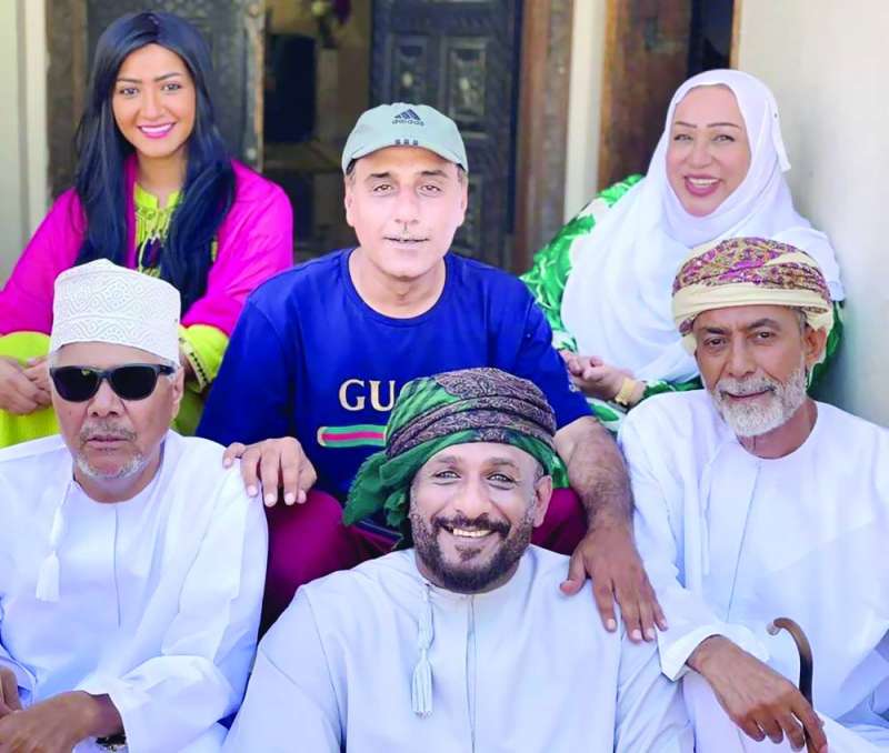 شمعة محمد مع صالح زعل وعبدالله مرعي وجابر نغموش وسلوى الجراش
