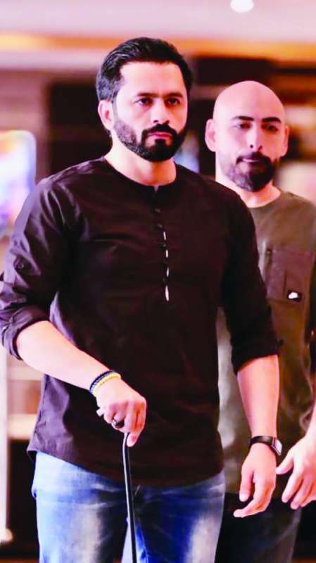 الزايد في شخصية «رئيس العصابة»
