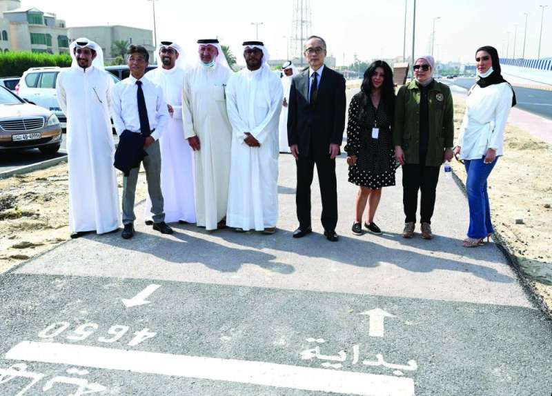 السفير الياباني وممثلة هيئة البيئة ومسؤولو جمعية مشرف