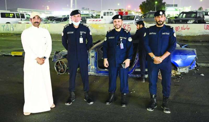 العمداء محمود والصباح والعدواني مع الزميل نايف كريم