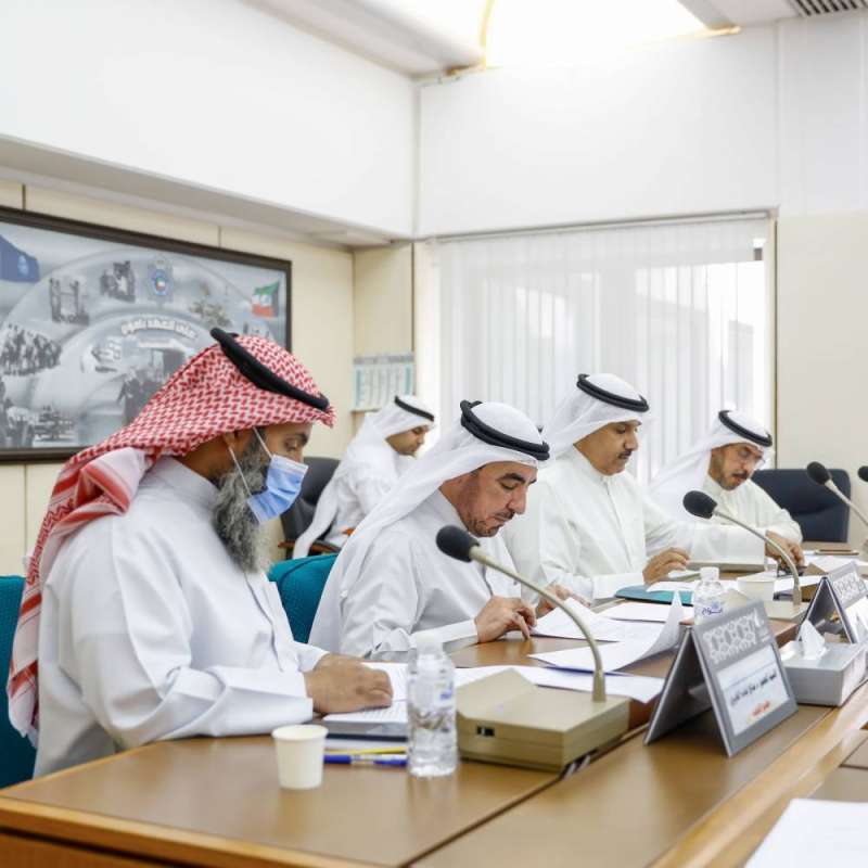 من اجتماع لجنة غير محددي الجنسية الأخير