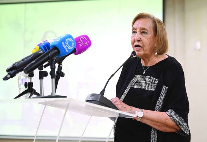 
لولوة القطامي متحدثة خلال الاحتفالية
