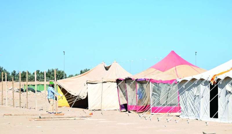 
حجز اماكن المخيمات في كبد		(تصوير نايف العقلة)