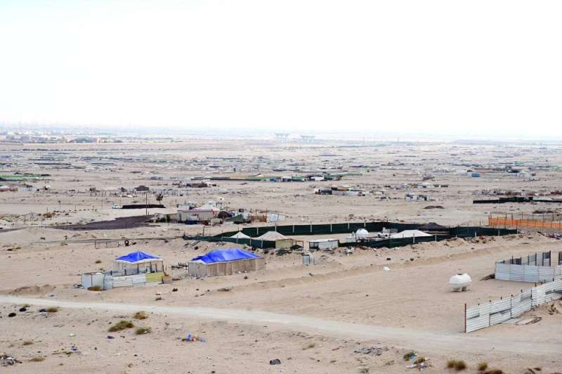 الخيام نُصبت في البر عشية انطلاق موسم التخييم 	(تصوير نايف العقلة)