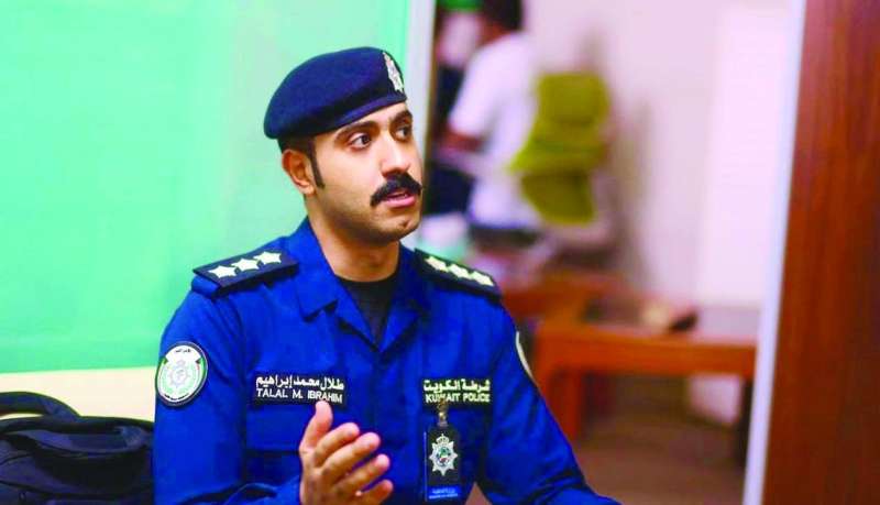 
محمد الرمضان في دور رجل الأمن