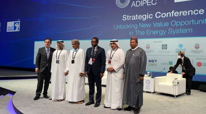 الفارس مع المشاركين 