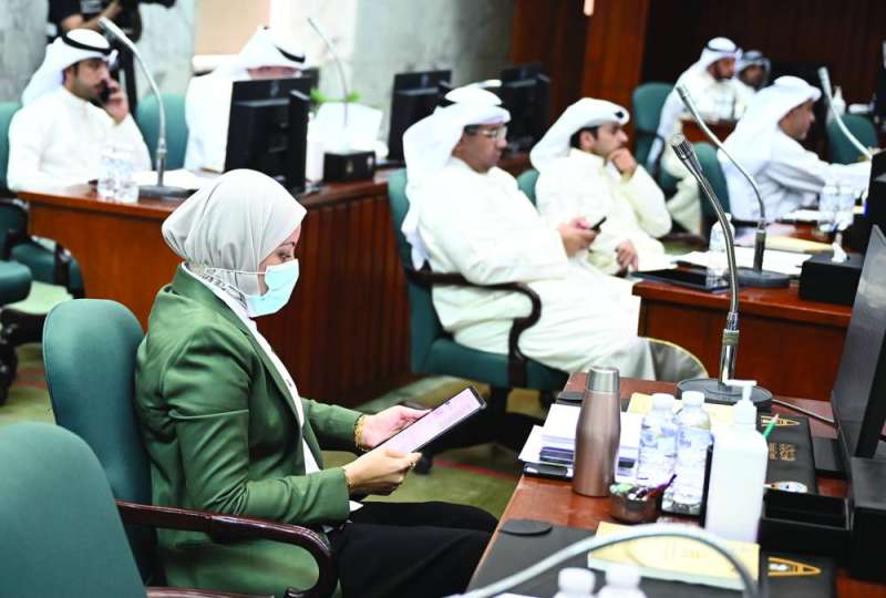 مها البغلي بعد تقديم استقالتها من لجنة البيئة
