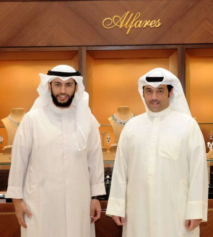 عبدالله وفارس الفارس يطلقان العروض الجديدة (تصوير سعود سالم) 