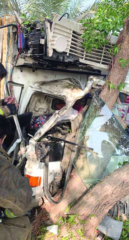 «الهاف لوري» بعد الحادث
