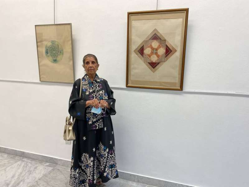 الفنانة القديرة سعاد العيسى 