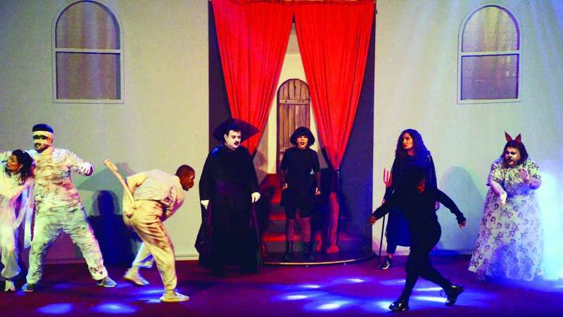 
من العرض المسرحي
