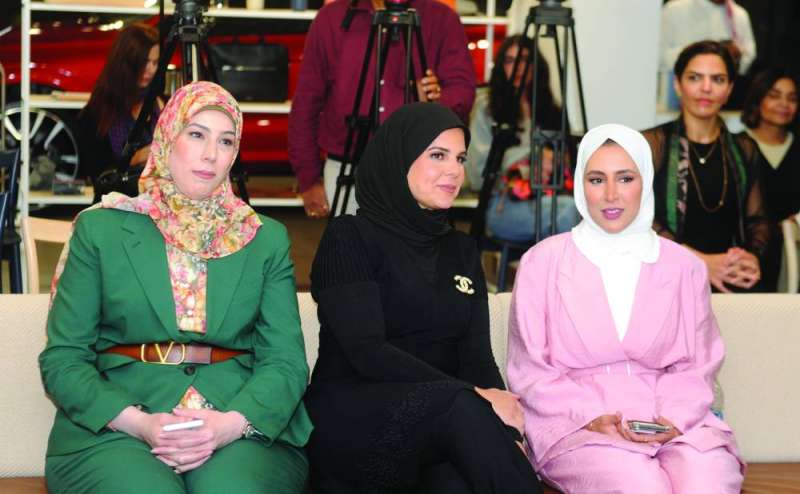 شيرين المطوع متوسطة غنيمة الفالح وشذى أبوحجلة... الفريق المشرف على البرنامج