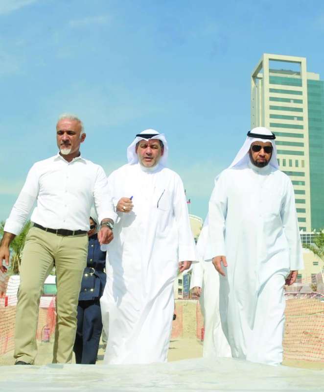 حسن كمال والرندي واشكناني خلال الجولة 	