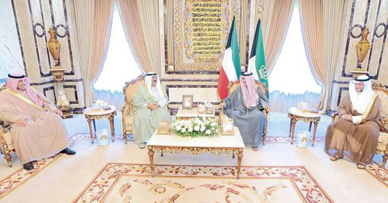 His Highness the Amir receives His Highness the Crown Prince, the Speakers of the National Assembly and the Ministers