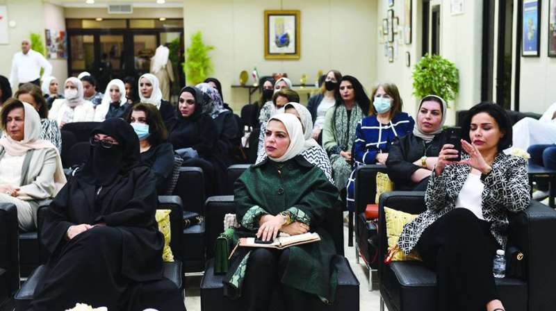 جانب من حضور الندوة في الجمعية الثقافية النسائية 