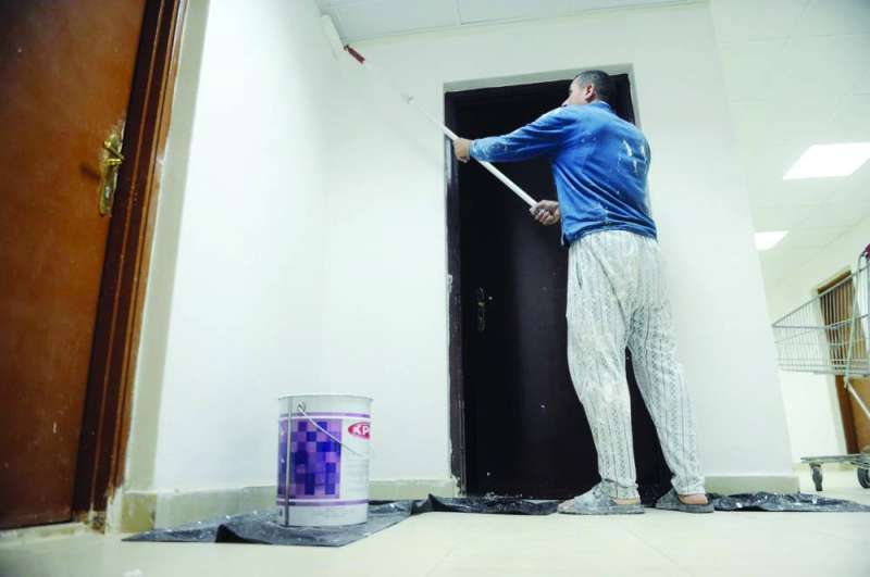 أعمال الصيانة عن طريق إدارة المرافق 