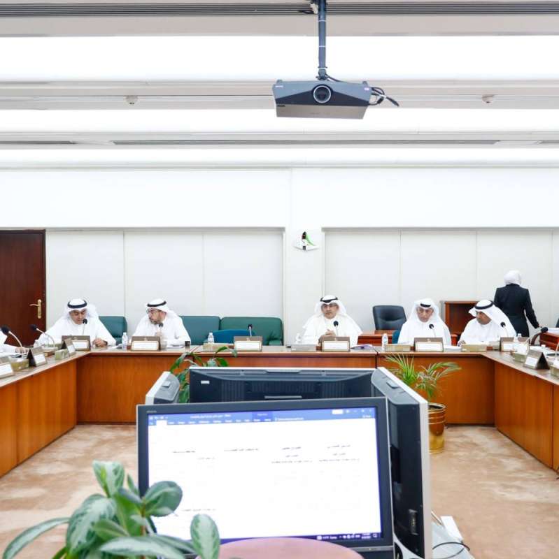 من اجتماع سابق للجنة