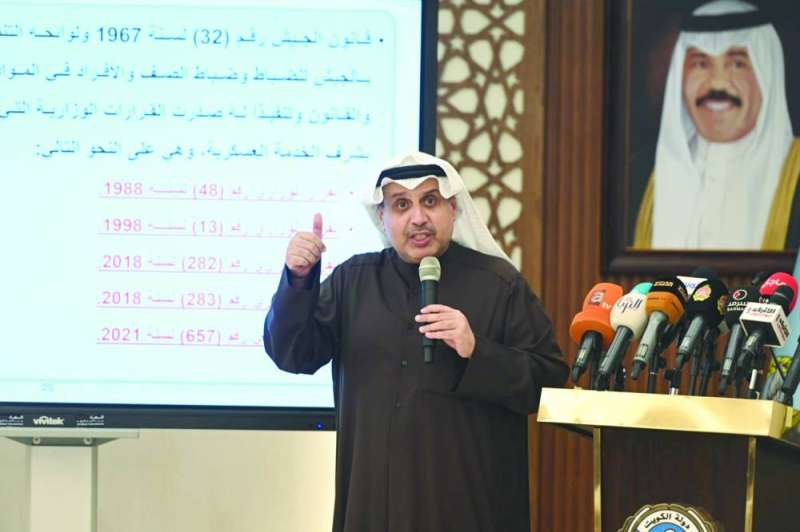 وزير الدفاع يشرح إنجازات عام من توليه المنصب