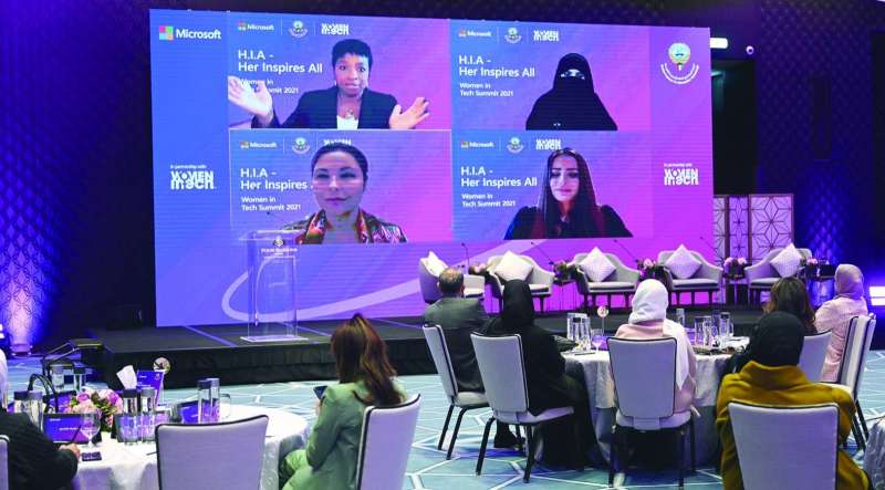 
مداخلة من قيادات نسائية من الخارج عبر الاتصال المرئي
