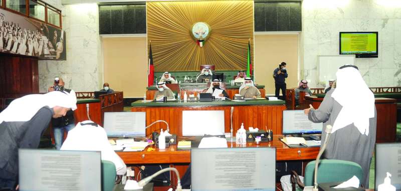 
لقطة عامة للجلسة 	(تصوير سعود سالم)