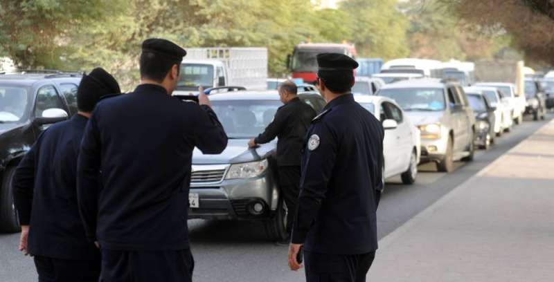 مقيمون كثر مهددون بفقد رخص القيادة (تصوير سعود سالم)