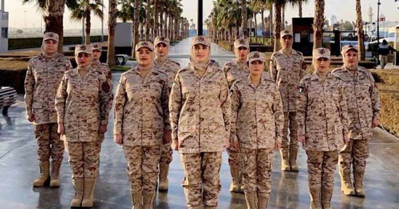 Opening the door to volunteering for women in the army