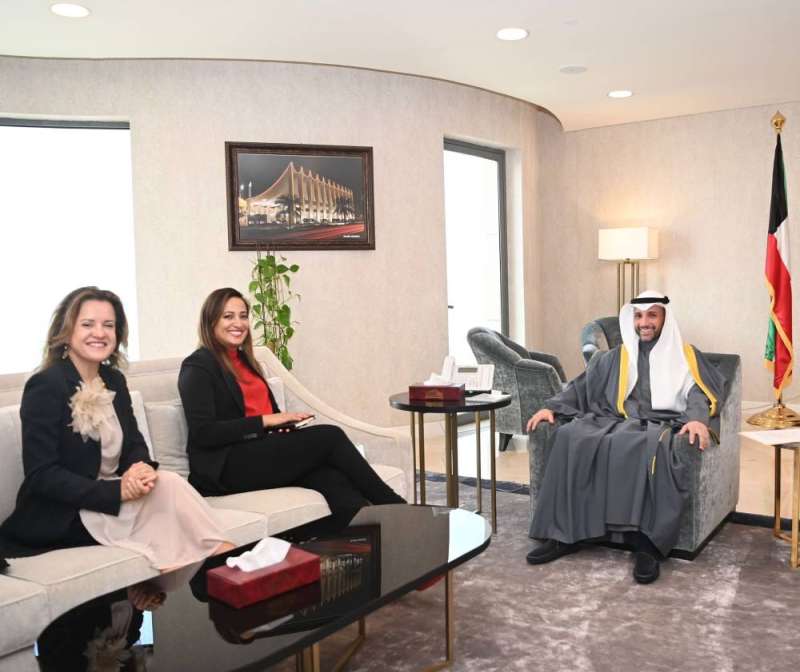 رئيس مجلس الأمة استقبل البرلمانية الفرنسية ايميليا لاكرافي
 