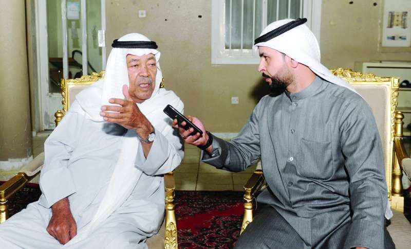 الفرج متحدثاً للزميل فيصل التركي
