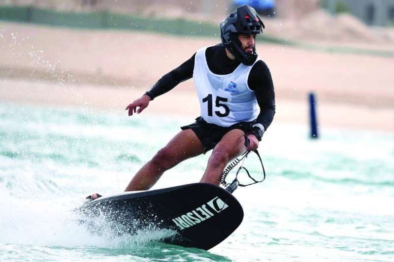 جانب من منافسات الجولة الاخيرة من بطولة الكويت للموتوسيرف	