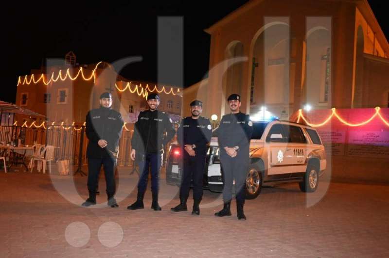 تواجد أمني أمام إحدى الكنائس 