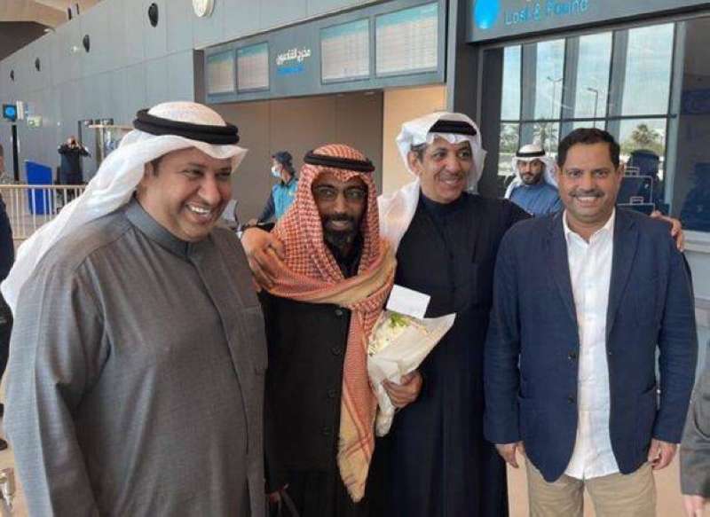 النائب الدكتور عبيد الوسمي لدى وصوله الكويت