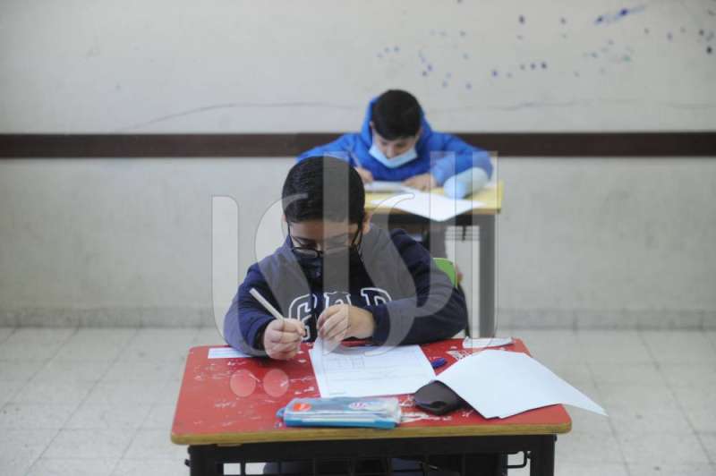طلبة السادس والسابع.. دشنوا اختبارات منتصف العام 