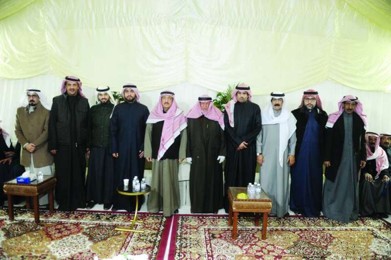 
صورة جماعية في الحفل
