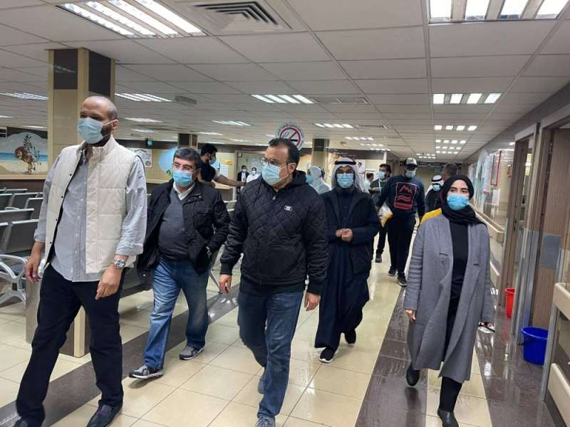 وزير الصحة يتفقد عددا من المستشفيات للاطمئنان على سير العمل 
 