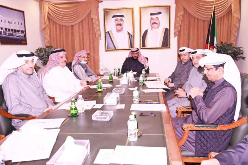 محافظ العاصمة يترأس اجتماعا لمناقشة استغلال الساحات في المناطق 
 