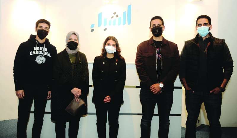 القائمون على المركز	 (تصوير سعود سالم)
