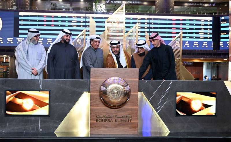 الشريعان والخرافي والحميضي والملحم يقرعون الجرس بحضور البحر والعصيمي تصوير: أسعد عبدالله 