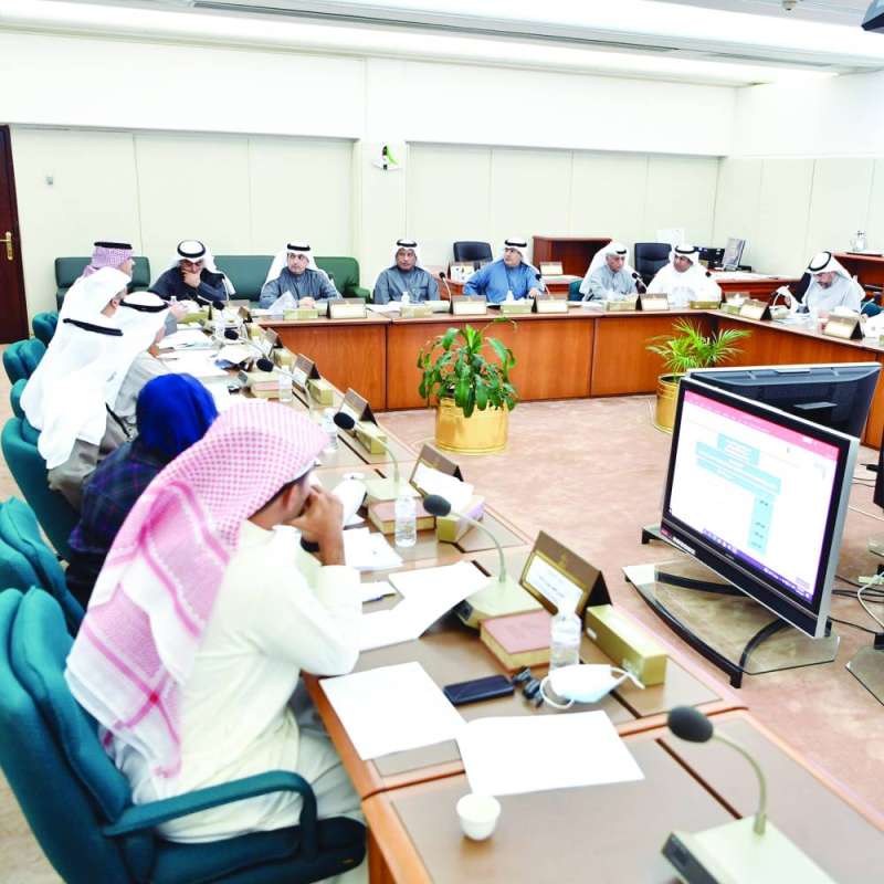 من اجتماع سابق للجنة المالية
