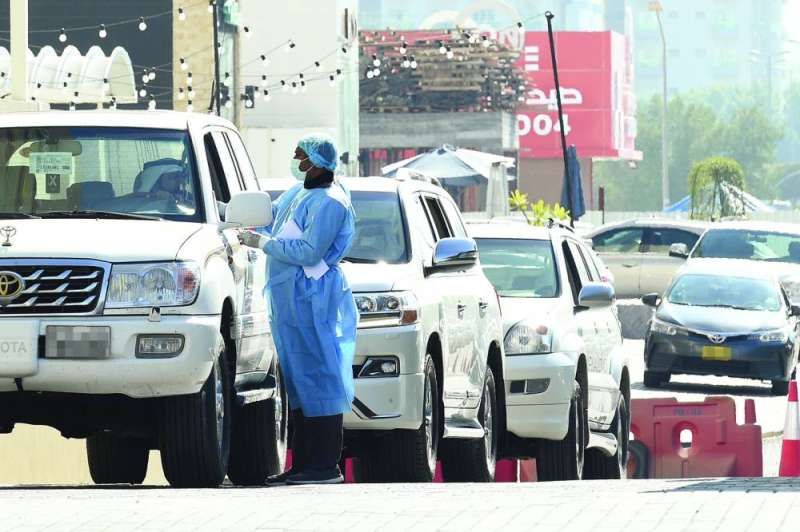 إجراء المسحات داخل السيارة