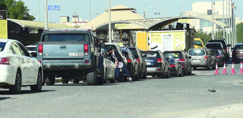 إقبال مستمر على إجراء فحص الـPCR (تصوير أسعد عبدالله)