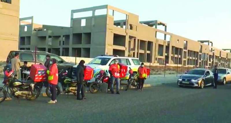 عدد من سائقي الدراجات المخالفين