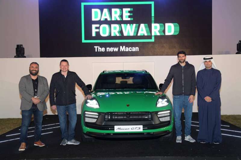 عبداللطيف وعبدالمحسن بهبهاني وهاني مرعي وكالوم بوتوملي 