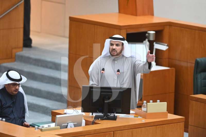 العازمي متحدثا اثناء الاستجواب