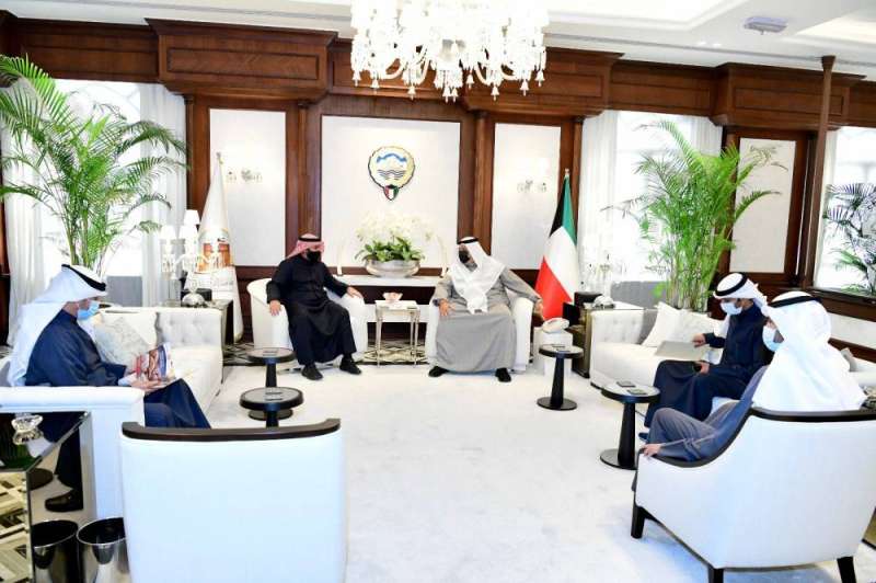 جانب من اجتماع المحافظ مع قيادات الأشغال