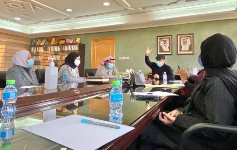 وزير الصحة مجتمعا مع فريق كوفيد المركزي