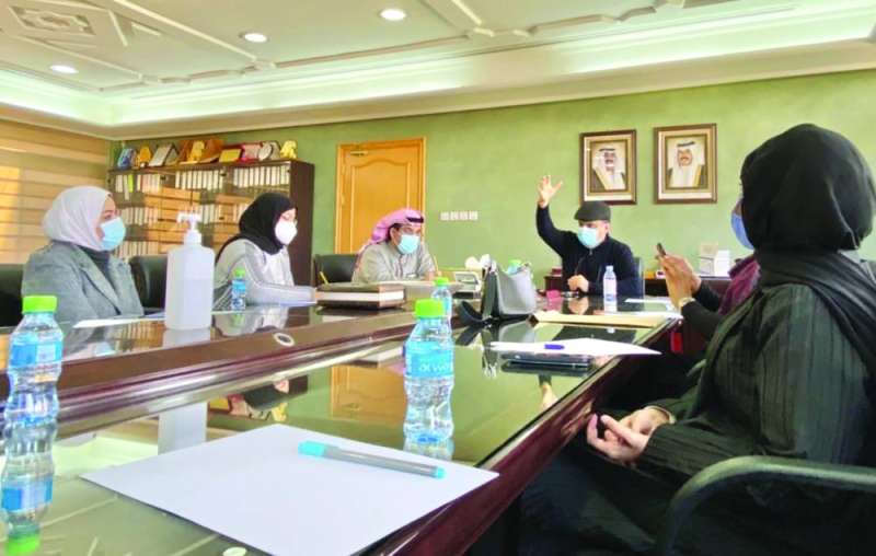 
وزير الصحة متحدثاً خلال الاجتماع مع «فريق كوفيد»
